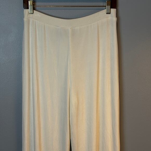 Chico's Travelers White Slinky Dress Casual Pants Size 1  or size 8 Travel Easy - Picture 3 of 7